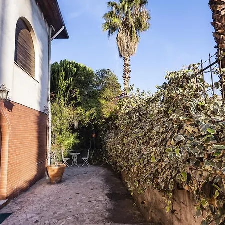 Euphorbia By Wonderful Italy Apartment *